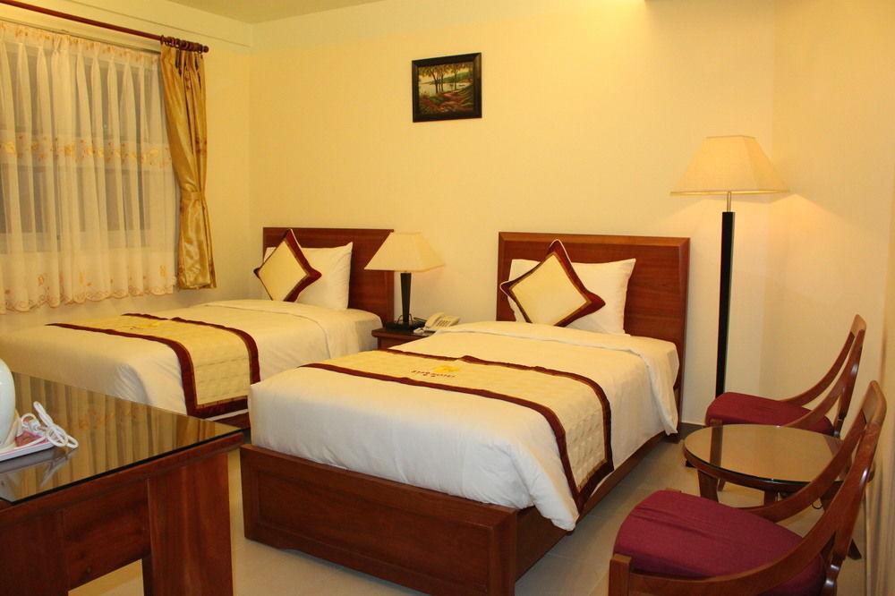 Star Hotel